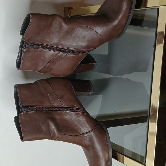 Ralph Lauren brown leather heeled boots size 7.5 - Picture 6 of 16